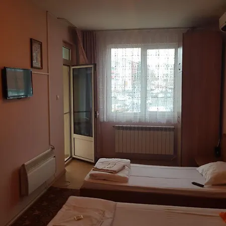 Hotel Briz Karnobat
